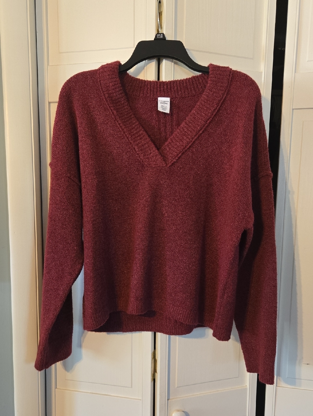 Melrose and Market Burgundy V-Neck Women's Sweater